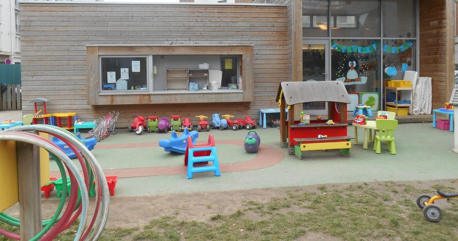 jardin jeux d'enfants